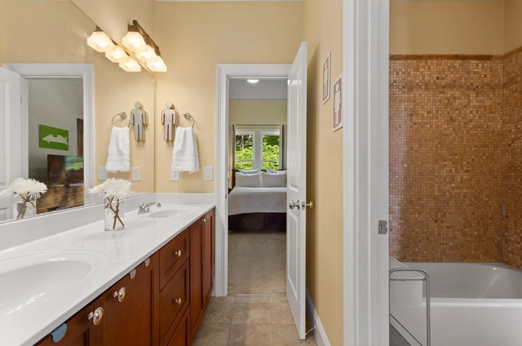 2844 Laurelgate Dr, Decatur GA  30033-1463 exterior