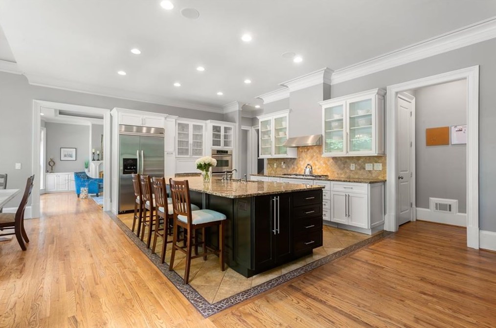 2844 Laurelgate Dr, Decatur GA  30033-1463 exterior