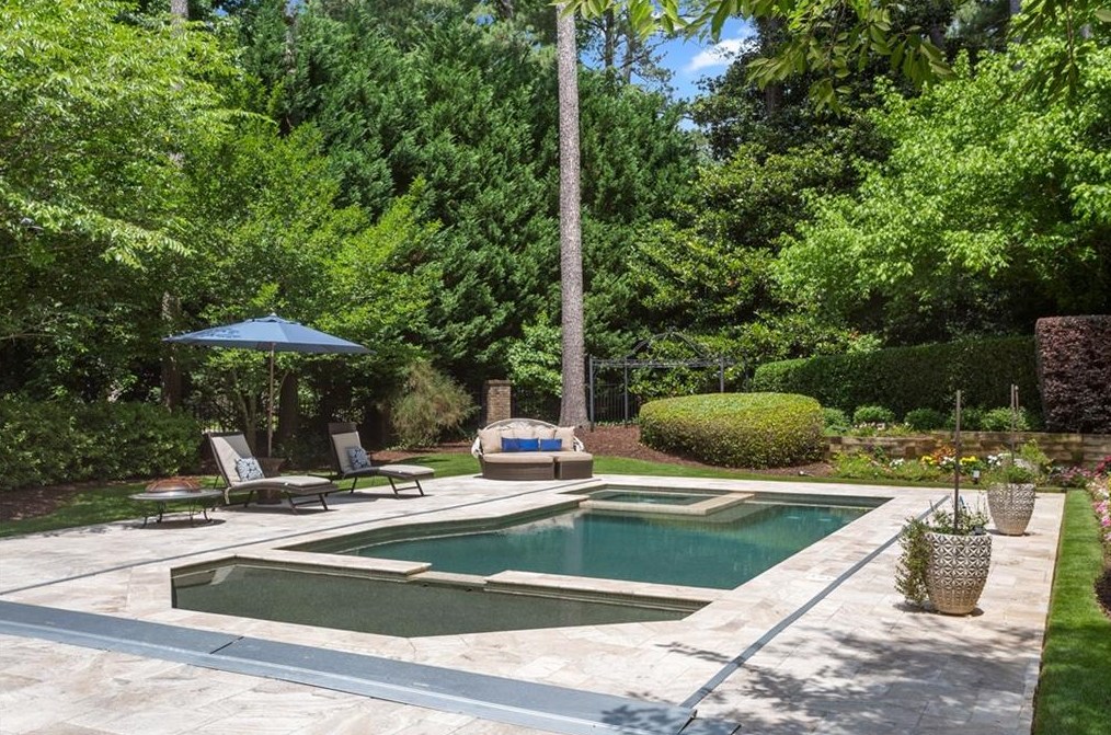 2844 Laurelgate Dr, Decatur GA  30033-1463 exterior