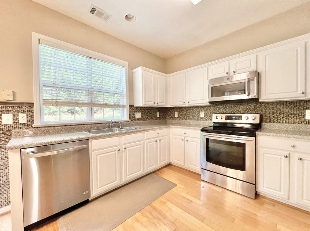 707 Wendlebury Ct, Alpharetta GA  30004-0782 exterior