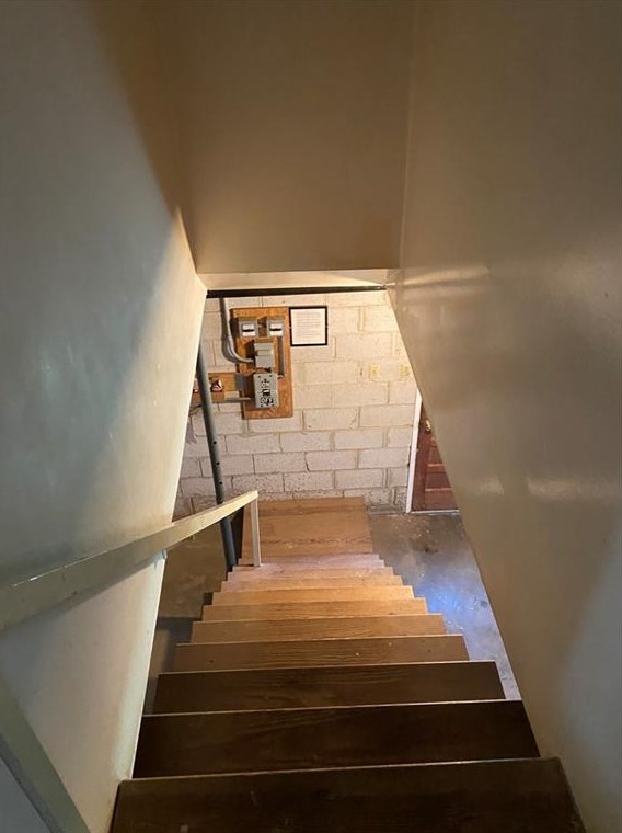 1678 Deerfield Cir, Decatur GA  30033-1429 exterior