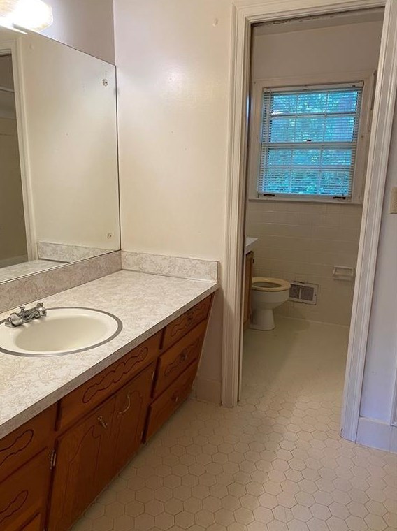 1678 Deerfield Cir, Decatur GA  30033-1429 exterior