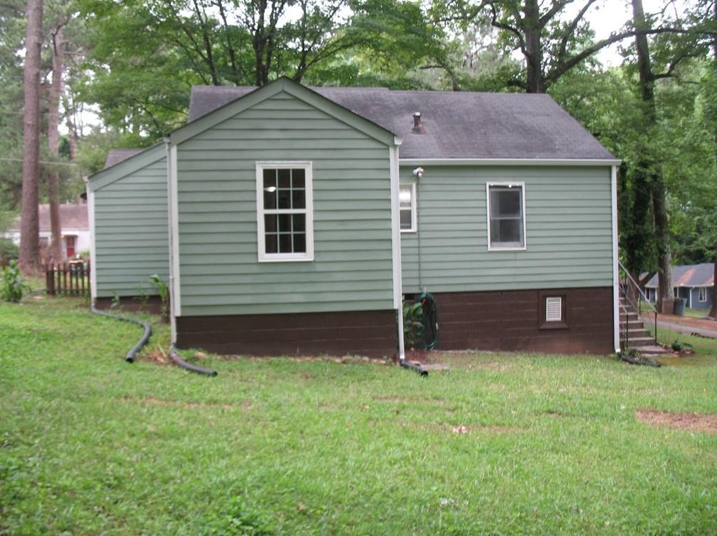 1852 Ridgeland Dr, Decatur GA  30032-4914 exterior