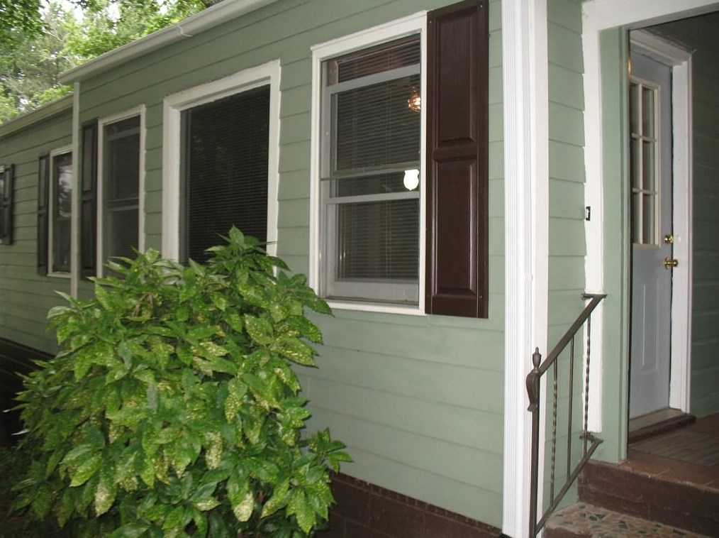 1852 Ridgeland Dr, Decatur GA  30032-4914 exterior