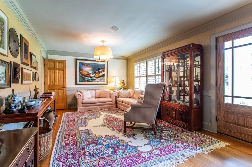 1364 Amanda Cir, Decatur GA  30033-1903 exterior