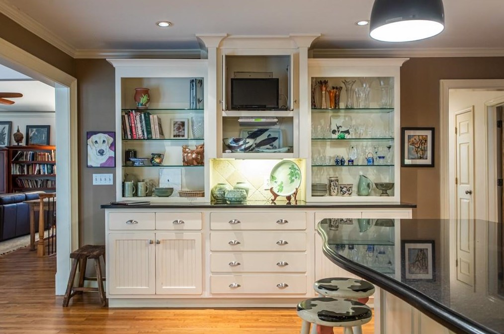 1364 Amanda Cir, Decatur GA  30033-1903 exterior