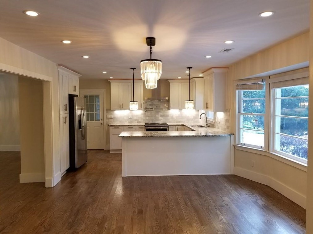 408 Tall Oaks Dr, Atlanta GA  30342-1321 exterior