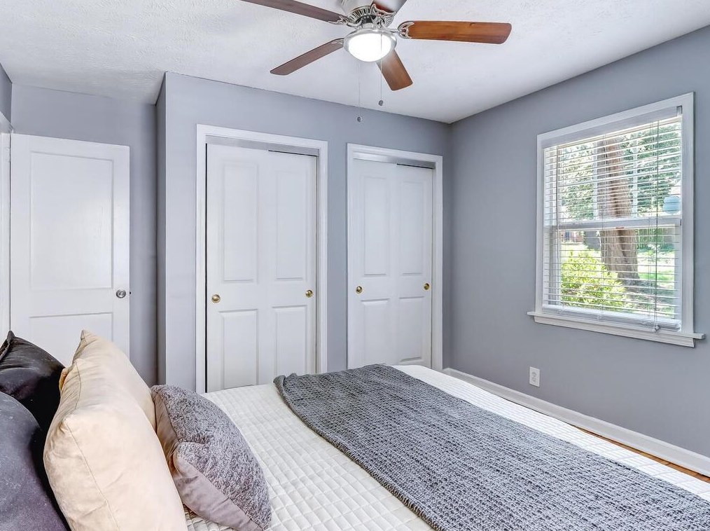 2417 Hillside Ave, Decatur GA  30032-4127 exterior