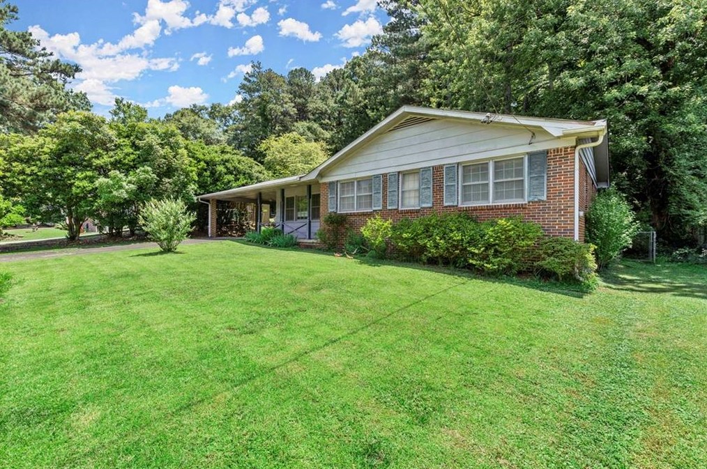 2467 Woodside Way, Atlanta GA  30341-5150 exterior