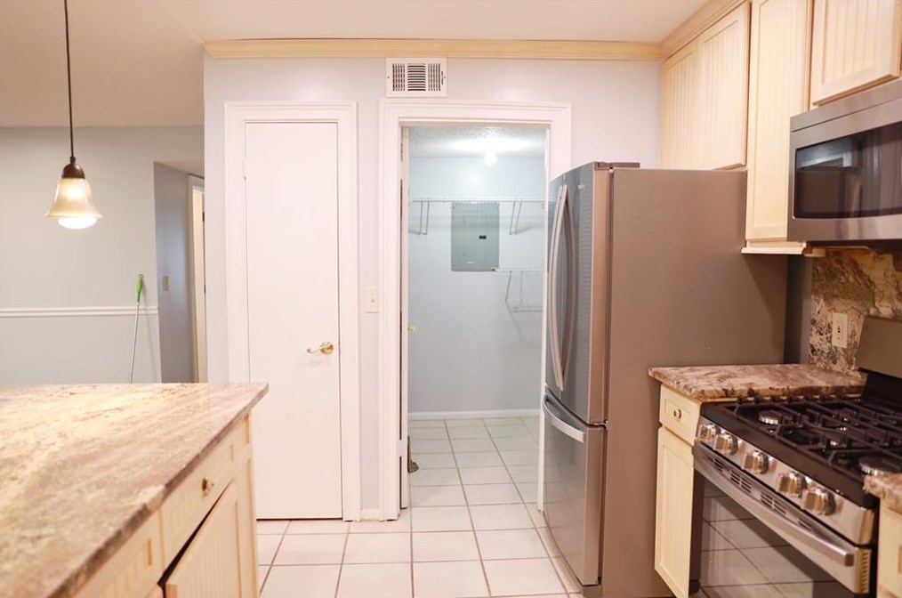 81 Fair Haven Way, Smyrna GA  30080-8090 exterior