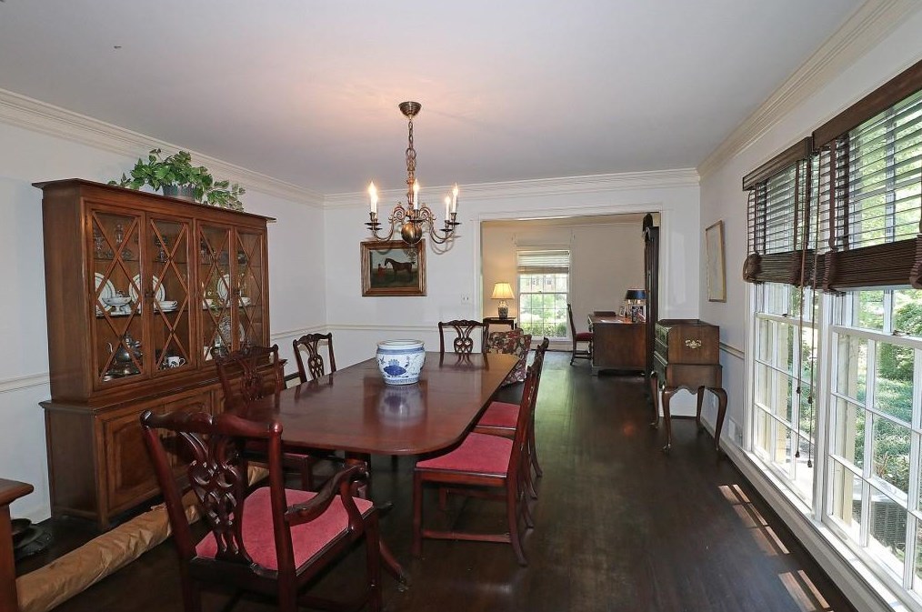 775 Weatherly Ln, Atlanta GA  30328-3651 exterior
