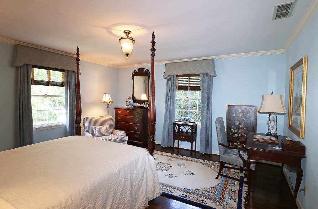 775 Weatherly Ln, Atlanta GA  30328-3651 exterior