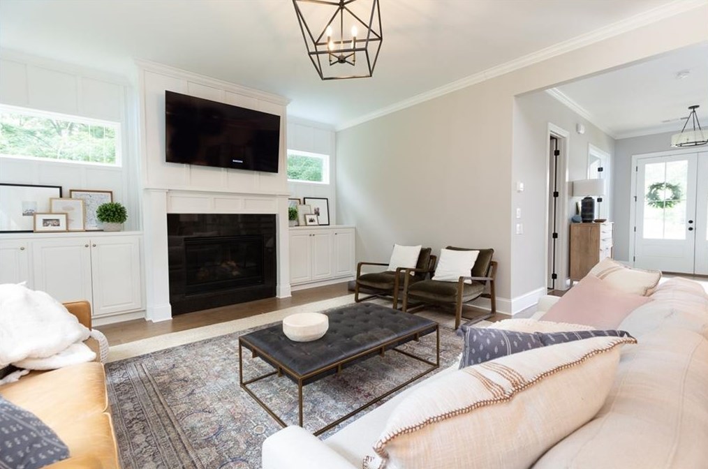 5711 Calm Valley Pt, Flowery Branch GA  30542-8403 exterior
