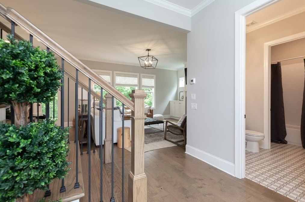 5711 Calm Valley Pt, Flowery Branch GA  30542-8403 exterior