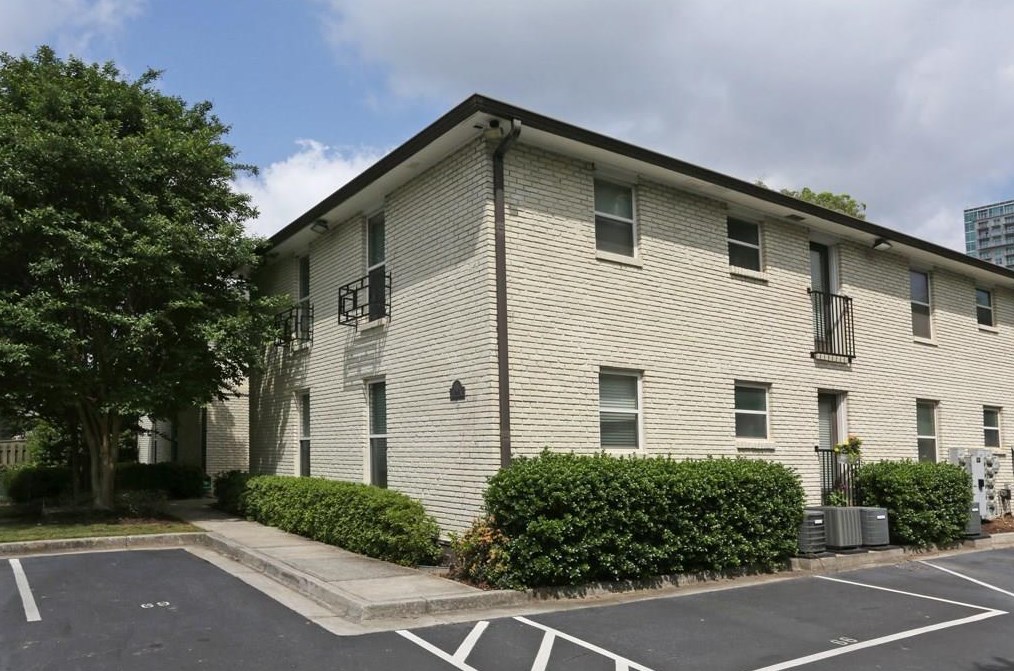 48 Peachtree Ave, Atlanta GA  30305-3036 exterior