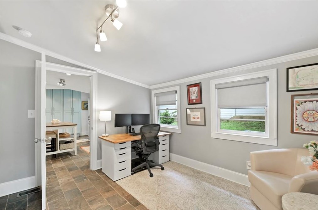 405 Rhomboid St, Atlanta GA  30318-2902 exterior