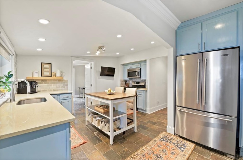 405 Rhomboid St, Atlanta GA  30318-2902 exterior