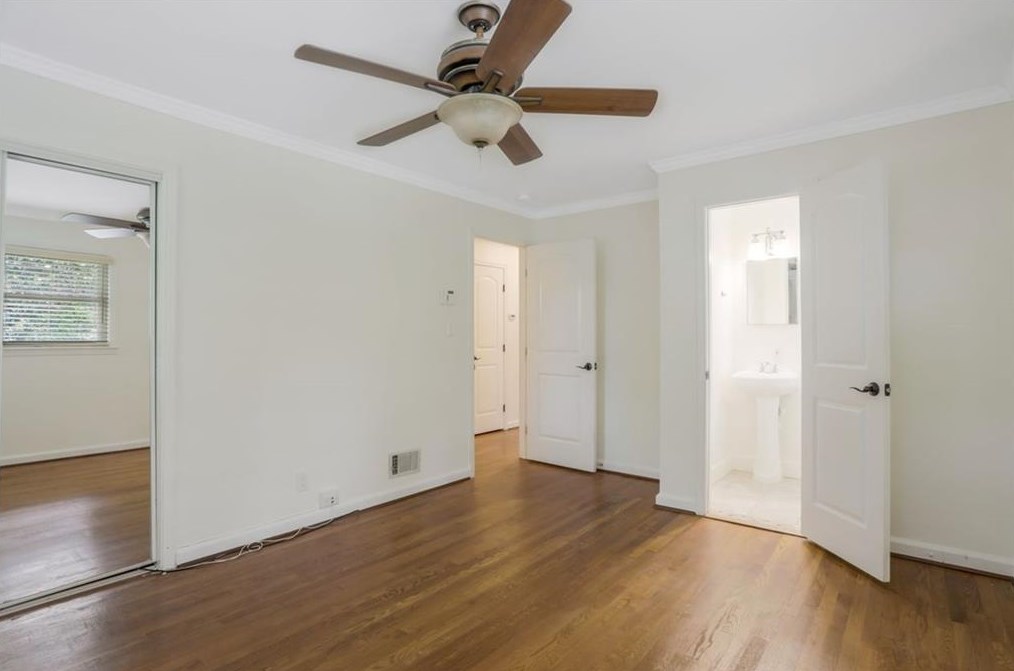 2462 Hunting Valley Dr, Decatur GA  30033-4228 exterior