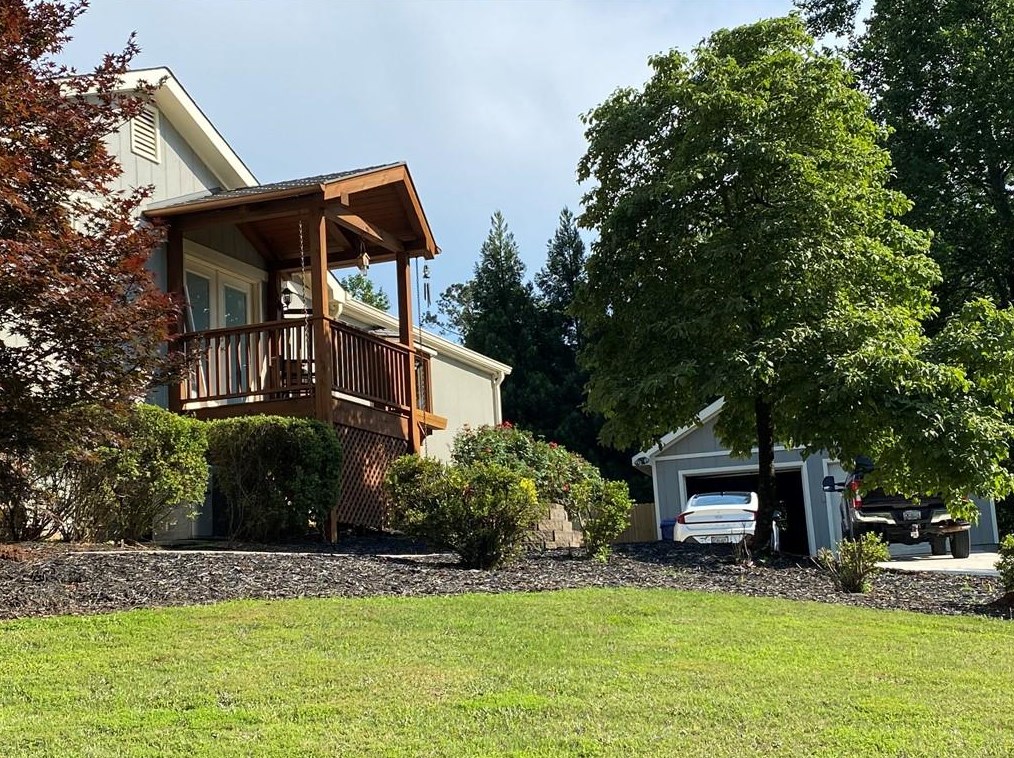 201 Hart Cir, Dallas GA  30132-3703 exterior