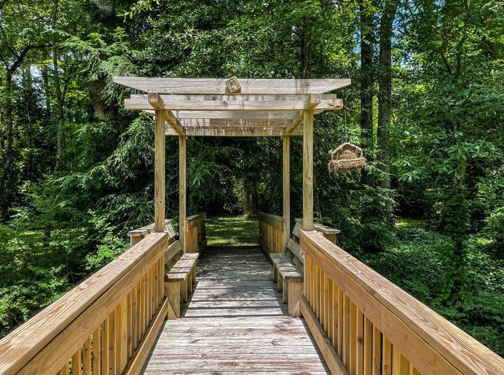 3435 Vly Rd, Atlanta GA  30305-1026 exterior