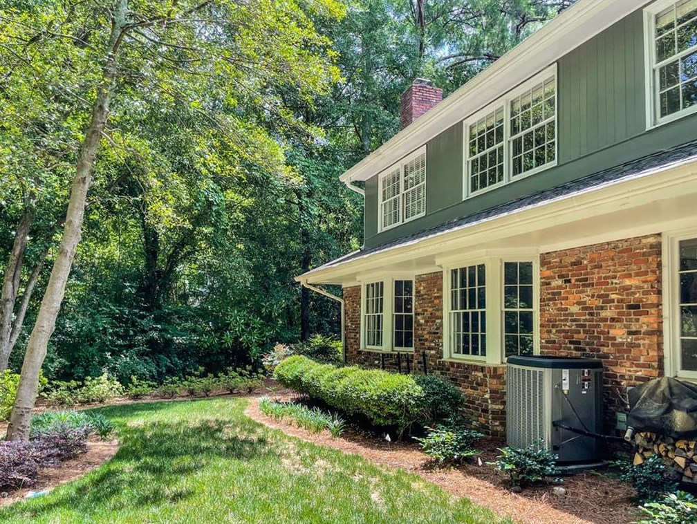 3435 Vly Rd, Atlanta GA  30305-1026 exterior