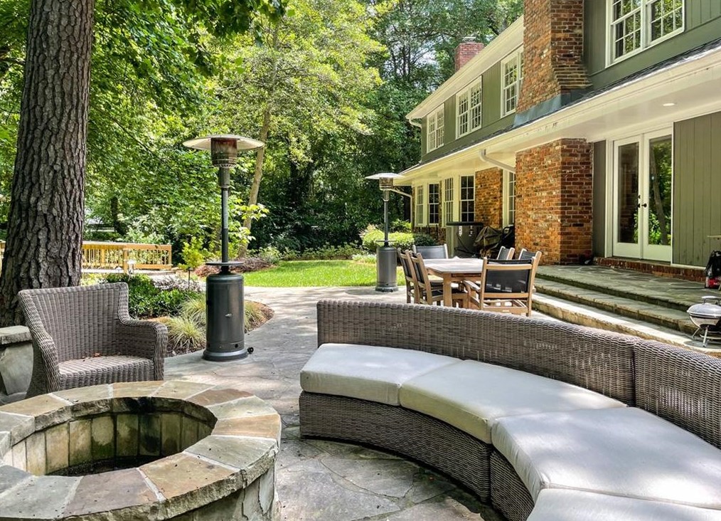 3435 Vly Rd, Atlanta GA  30305-1026 exterior