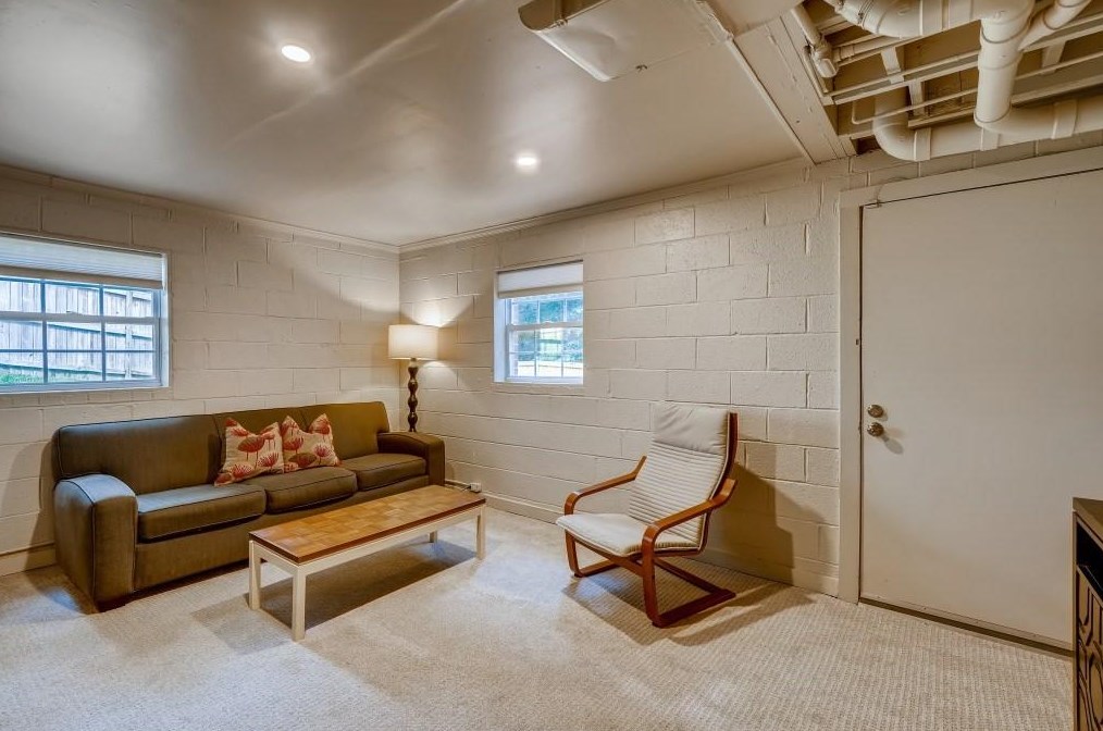 2996 Vine Cir, Decatur GA  30033-5107 exterior