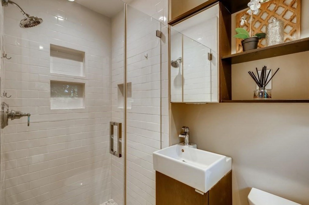 2996 Vine Cir, Decatur GA  30033-5107 exterior