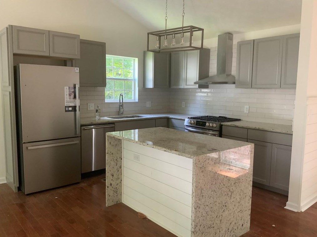 2017 Sandlake Dr, Atlanta GA  30331-8740 exterior