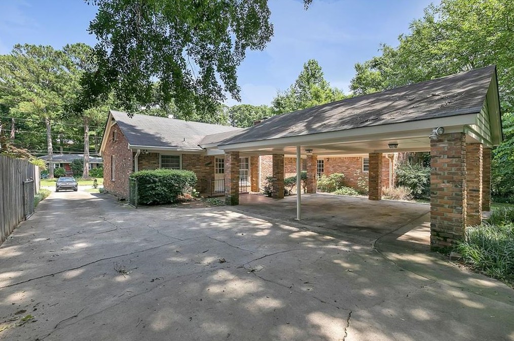 692 Superior Ave, Decatur GA  30033-5429 exterior