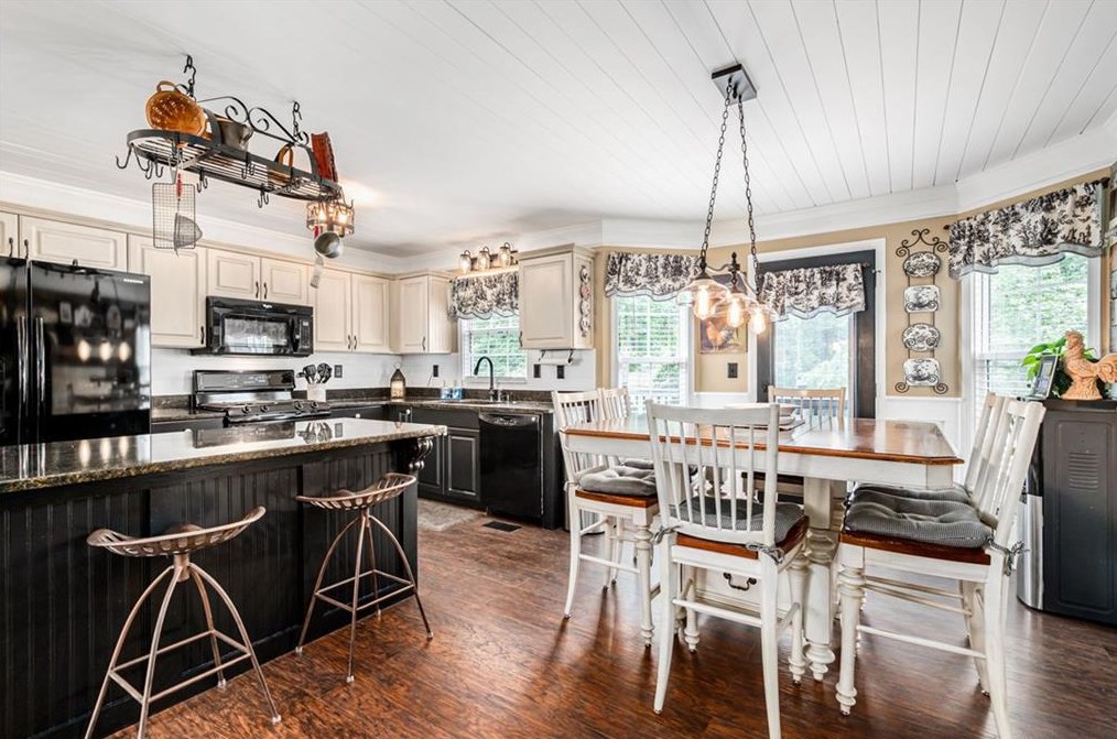 36 Amy Ln, Dallas GA  30157-7221 exterior