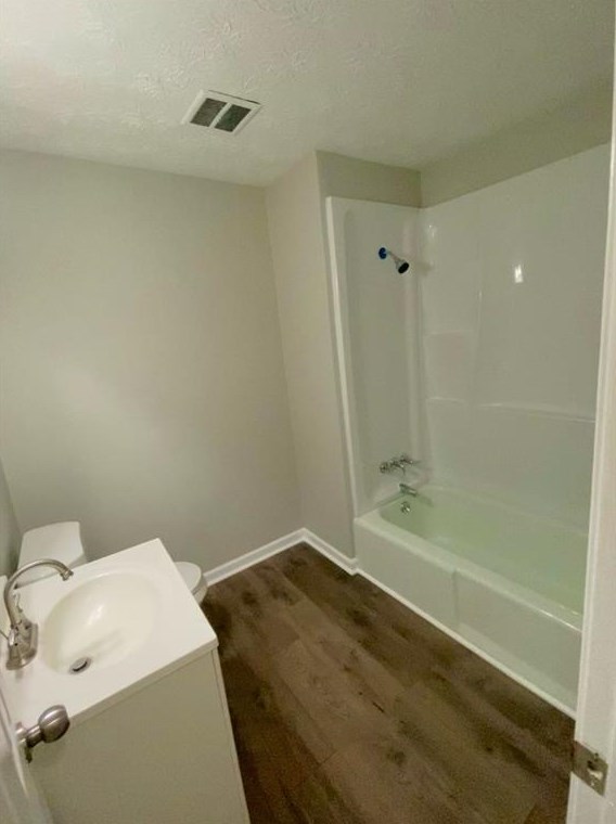 13 Gloster Rd, Lawrenceville GA  30044-6706 exterior