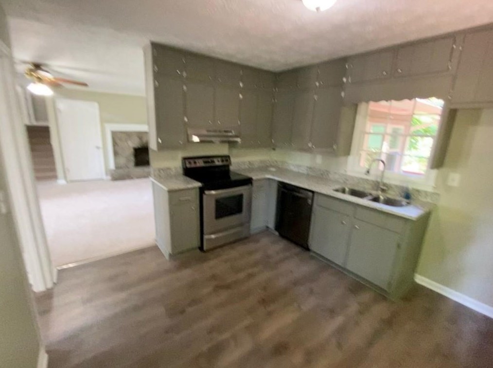 13 Gloster Rd, Lawrenceville GA  30044-6706 exterior