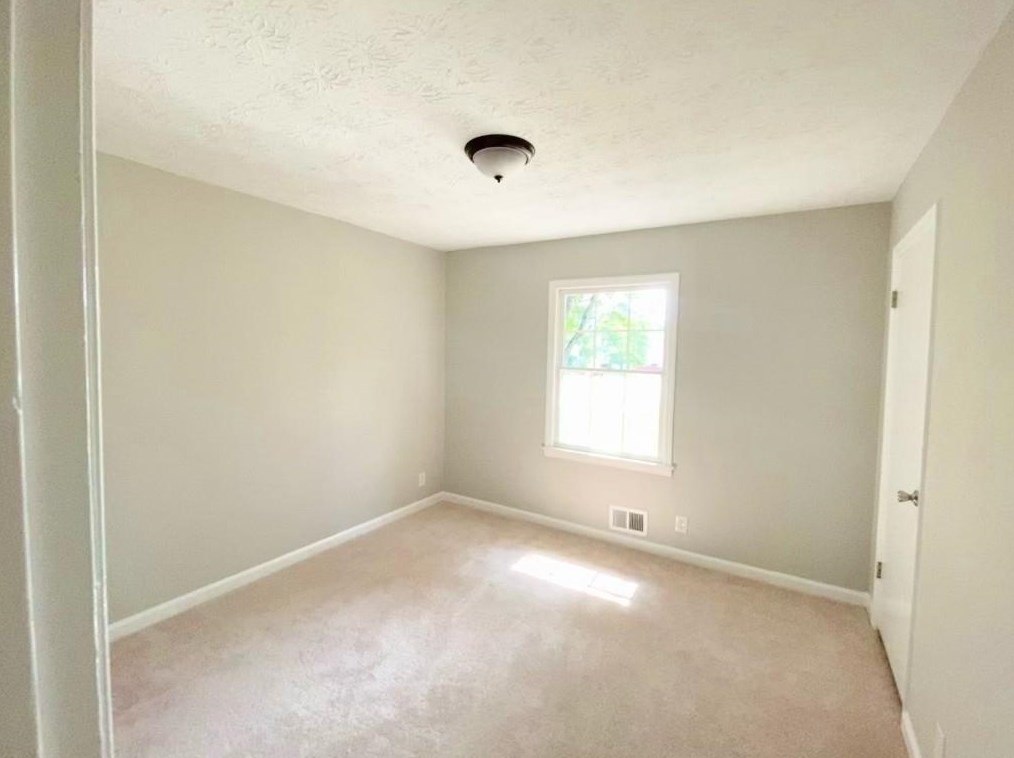 13 Gloster Rd, Lawrenceville GA  30044-6706 exterior