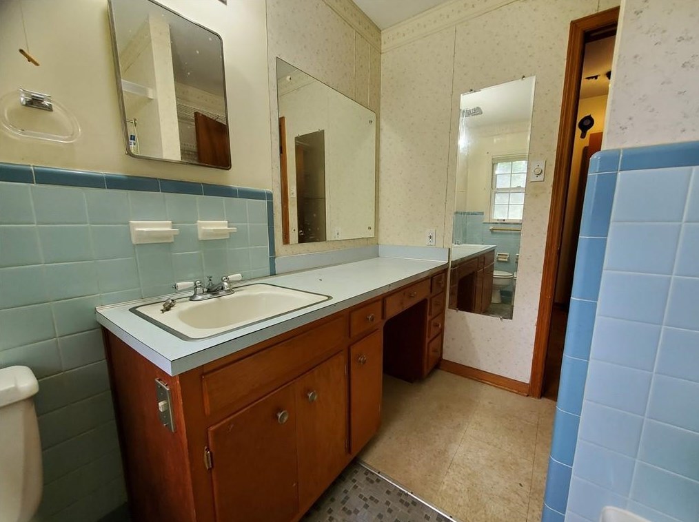 4356 Cook Pl, Decatur GA  30035-1703 exterior