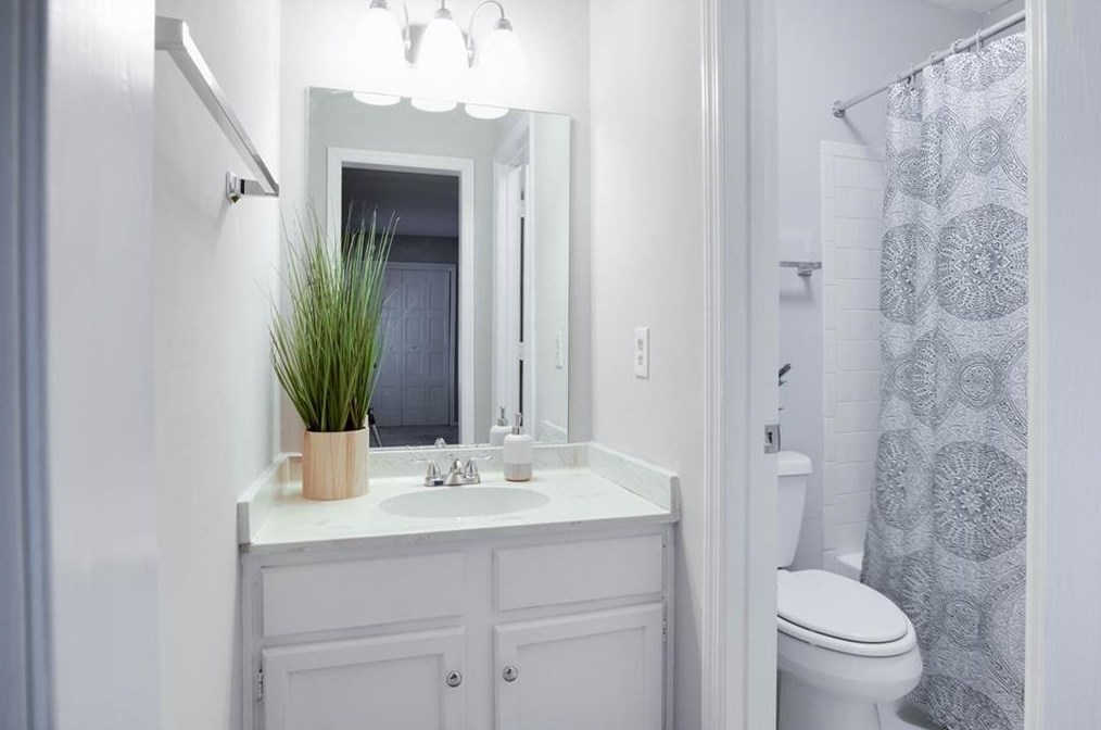 1120 Moorestown Cir, Decatur GA  30033-2725 exterior