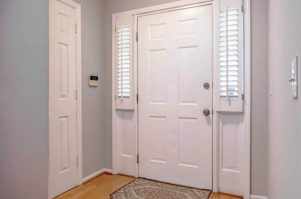 1120 Moorestown Cir, Decatur GA  30033-2725 exterior