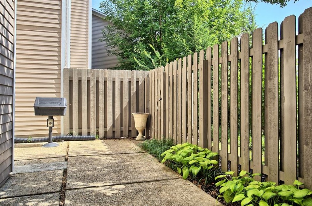 1120 Moorestown Cir, Decatur GA  30033-2725 exterior