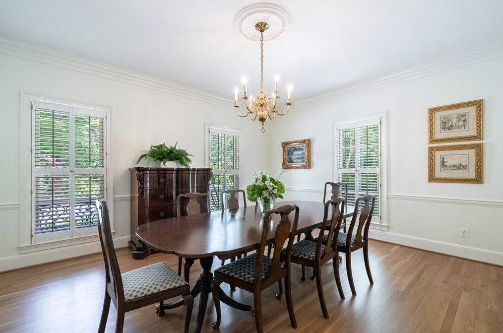 4617 Woodland Brook Dr, Atlanta GA  30339-5368 exterior