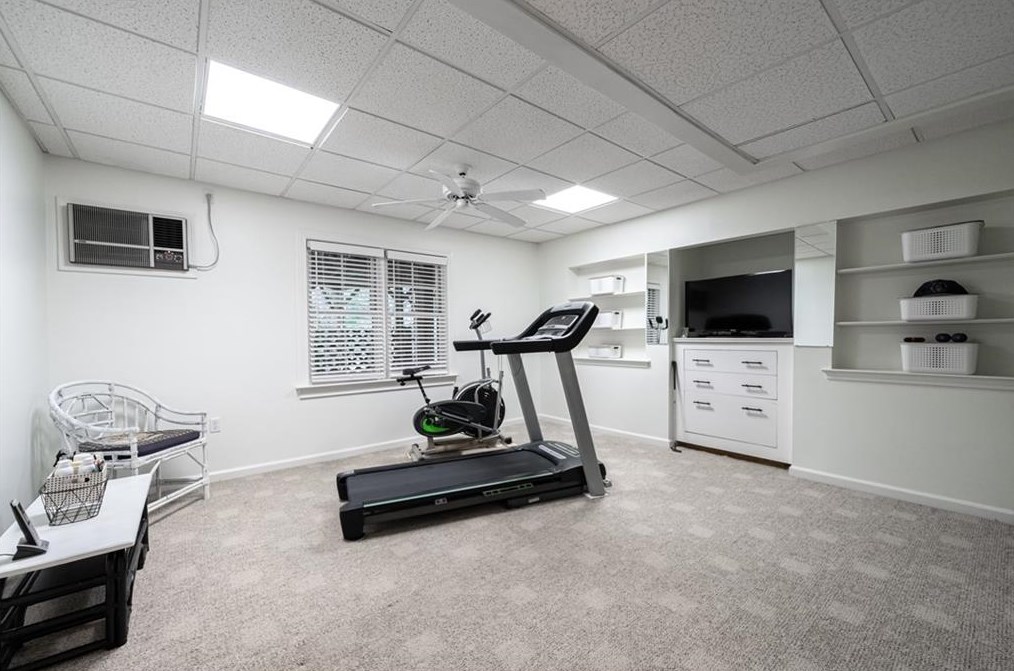4617 Woodland Brook Dr, Atlanta GA  30339-5368 exterior