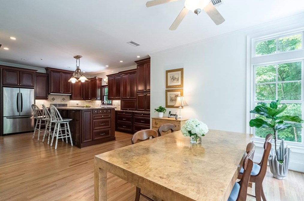 4617 Woodland Brook Dr, Atlanta GA  30339-5368 exterior
