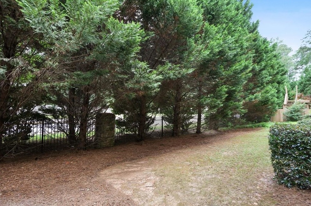 2862 Laurelgate Dr, Decatur GA  30033-1463 exterior