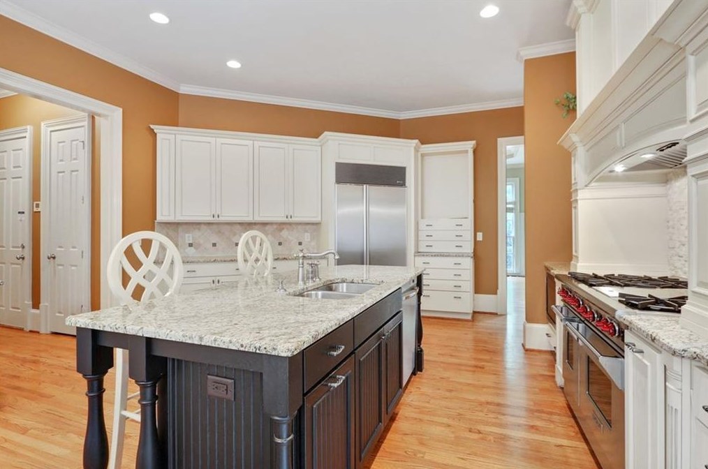 2862 Laurelgate Dr, Decatur GA  30033-1463 exterior