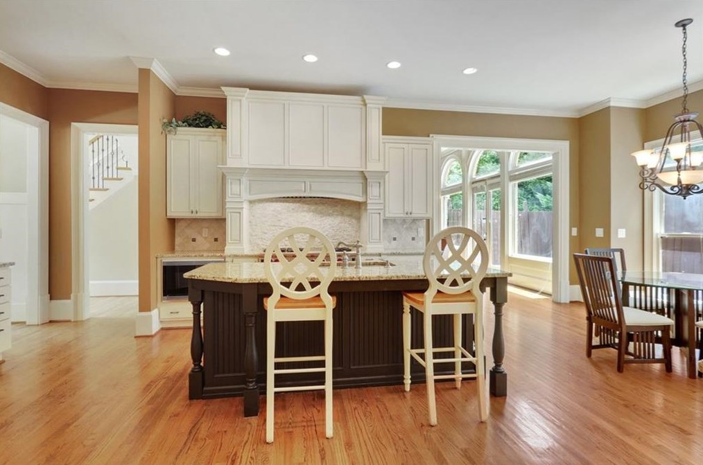 2862 Laurelgate Dr, Decatur GA  30033-1463 exterior