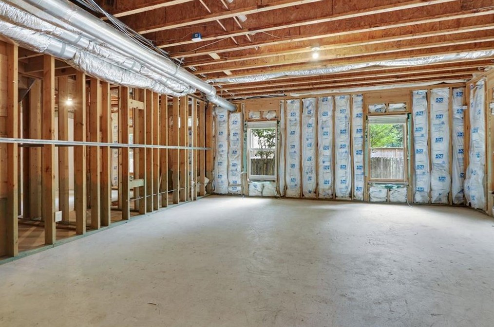 2862 Laurelgate Dr, Decatur GA  30033-1463 exterior