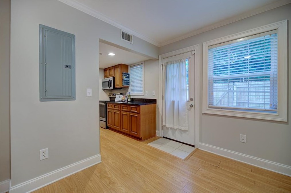 121 Rondak Cir, Smyrna GA  30080-4546 exterior