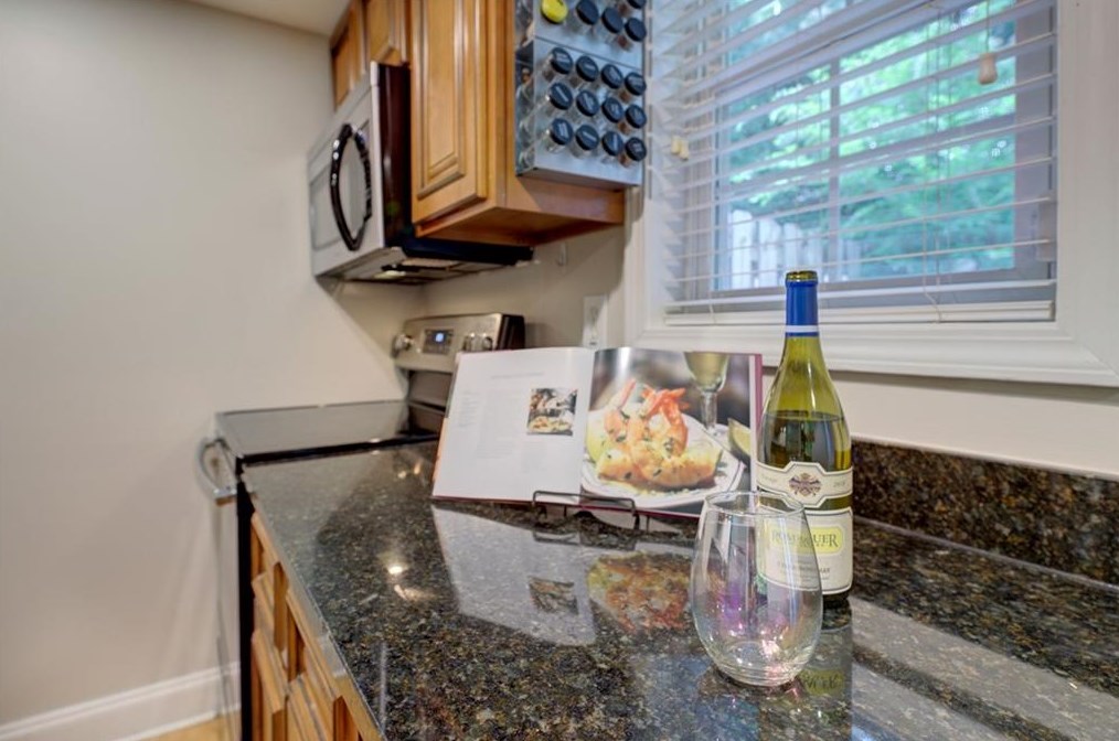 121 Rondak Cir, Smyrna GA  30080-4546 exterior