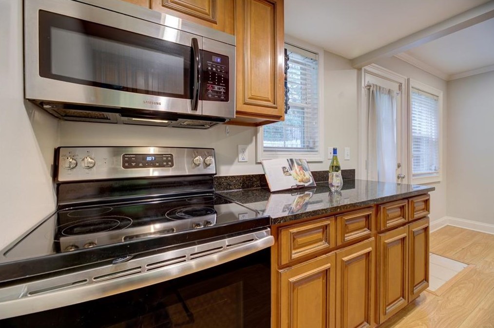 121 Rondak Cir, Smyrna GA  30080-4546 exterior
