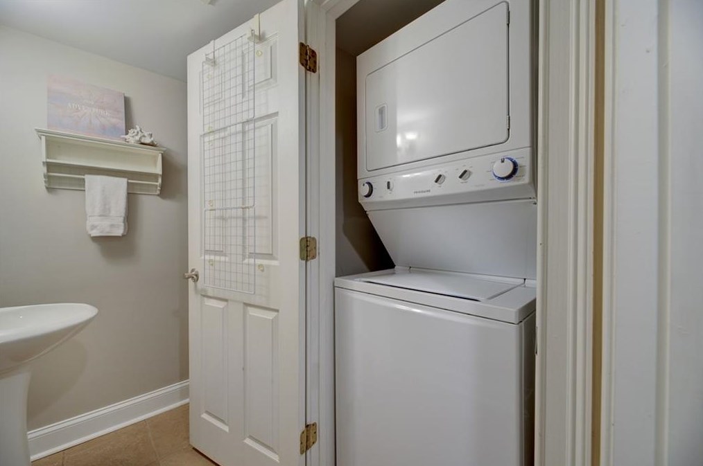 121 Rondak Cir, Smyrna GA  30080-4546 exterior