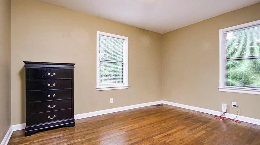 1925 Oak Valley Rd, Decatur GA  30035-1954 exterior